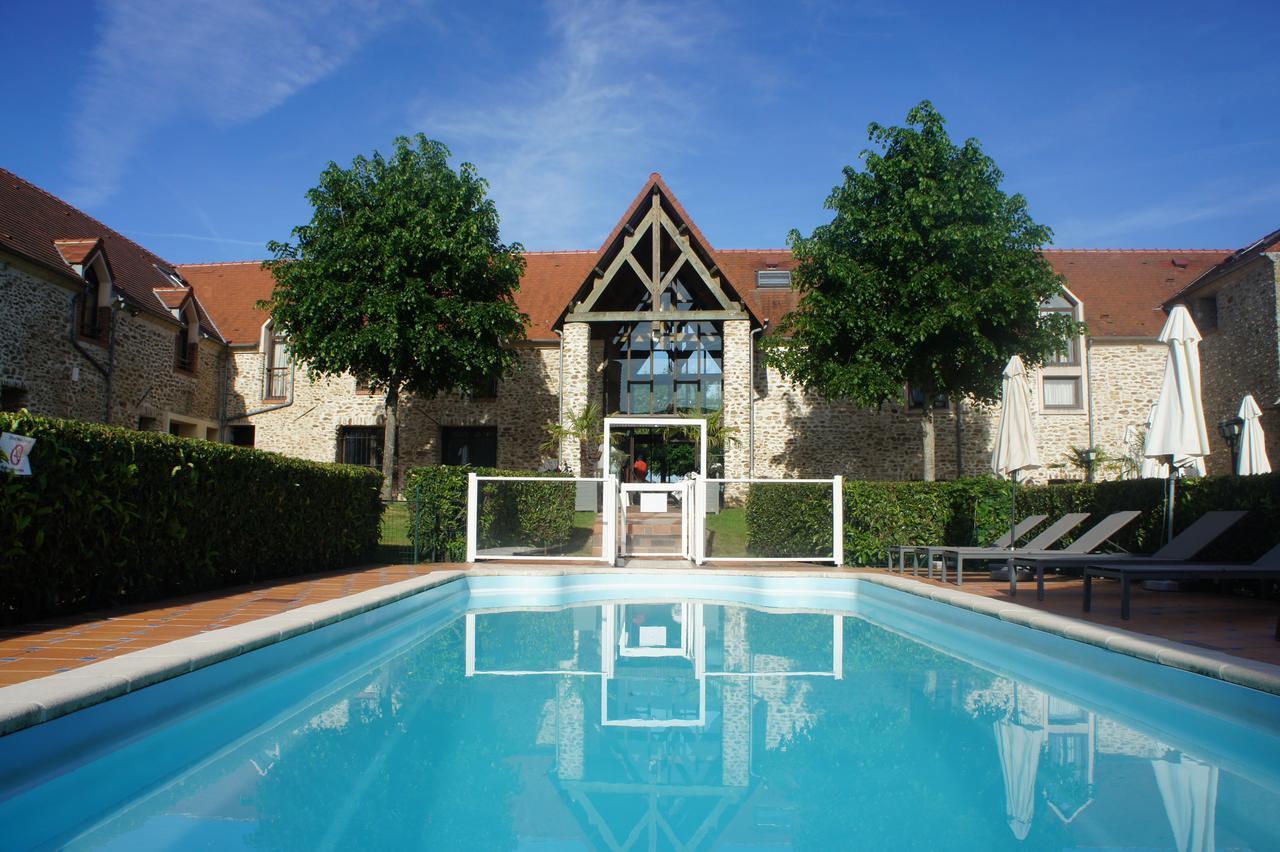 Hotel Les Suites - Domaine De Crecy Bagian luar foto